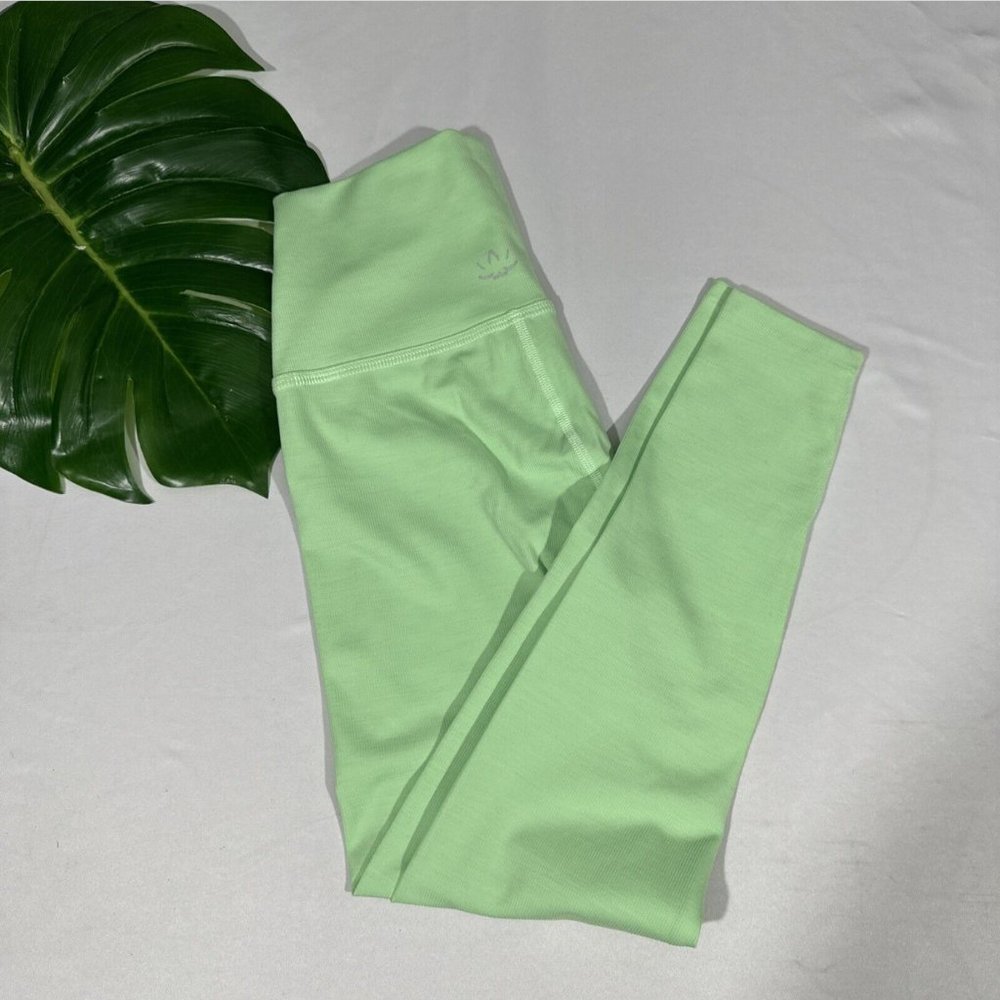 NEW $99‎ Beyond Yoga [ Small ] Rib High Waisted Midi Legging Pistachio Ice